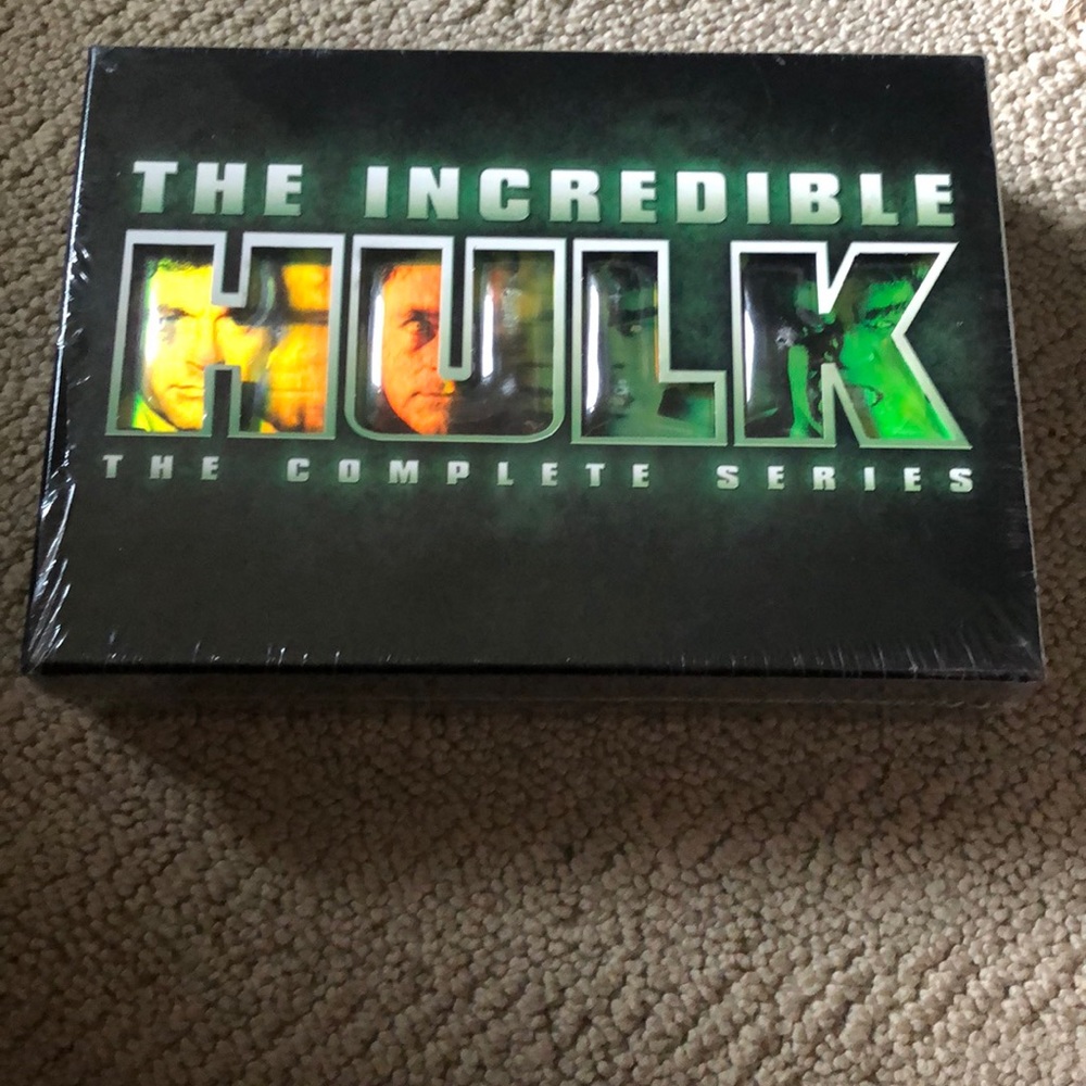 NWT The Complete Series The incredible Hulk